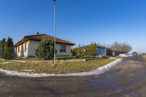 01821 (18)